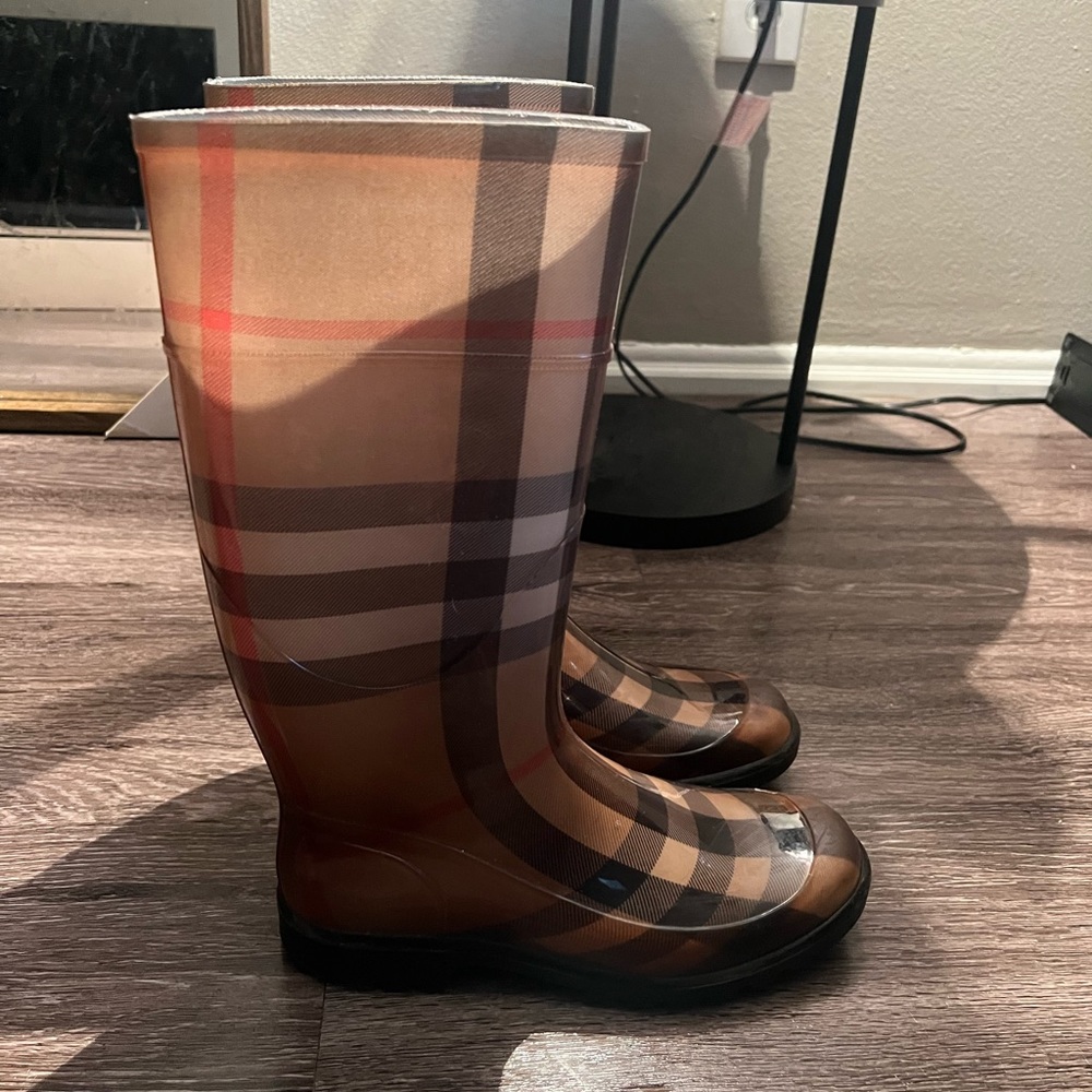 Burberry rain boots